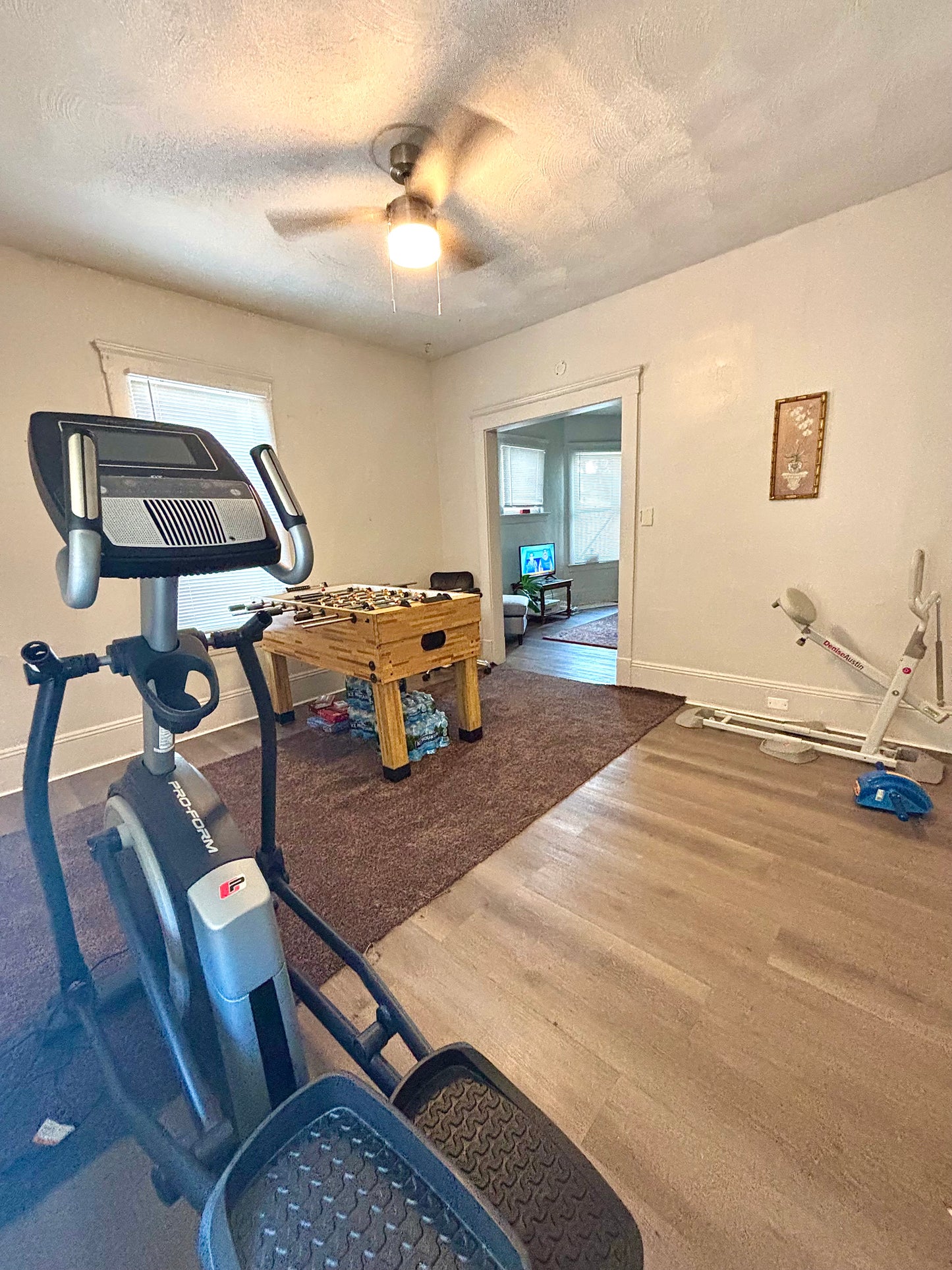 Cozy Room By The Lake, Downtown & UH Hospital - Sovereign Living Real Estate & Vacation Rental Agency